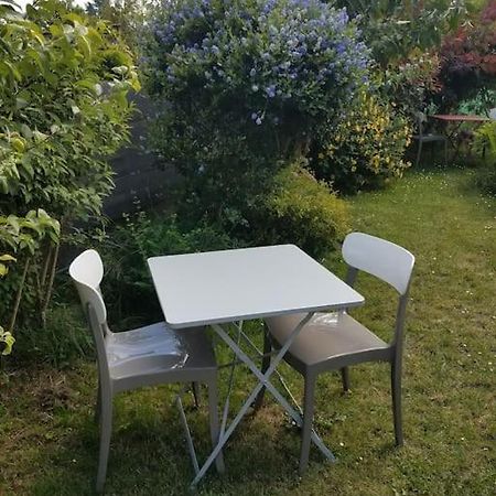 Petit logement sur jardin Appartement Saint-Herblain Buitenkant foto